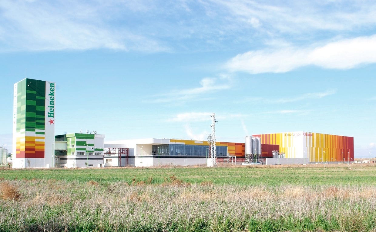 En los terrenos contiguos a la fábrica de Sevilla se instalarán 43.000 metros cuadrados de espejos solares