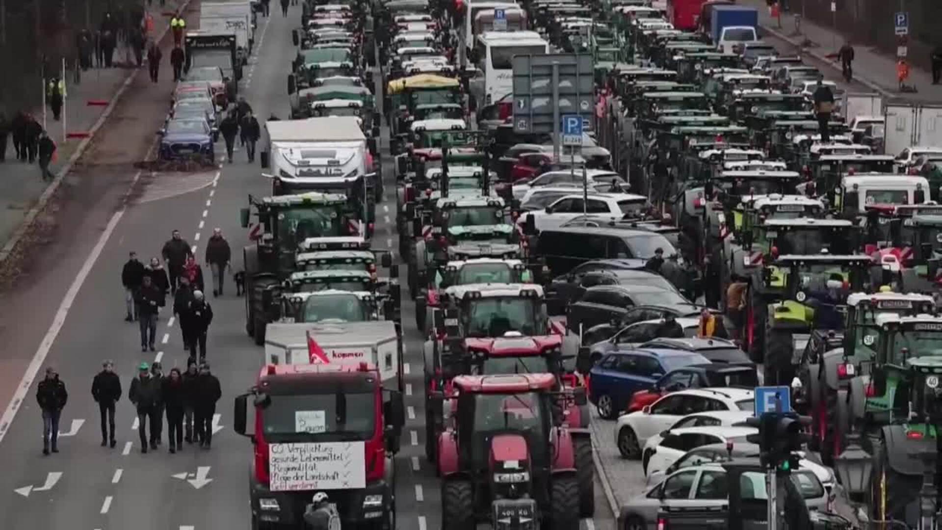 Agricultores alemanes protestan contra la retirada de subsidios al diésel agrícola