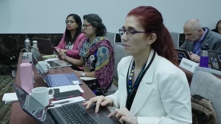 ONG ambientales debaten control de químicos en los plásticos ante negociación de tratado