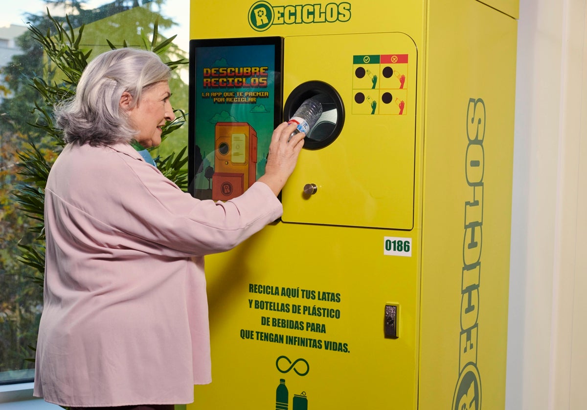 Hay más de 300 máquinas de RECICLOS en España