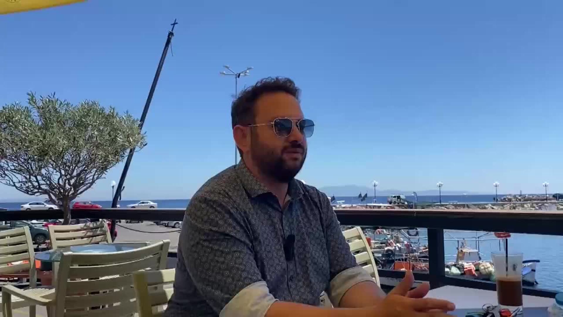 La lucha submarina diaria por limpiar el Egeo