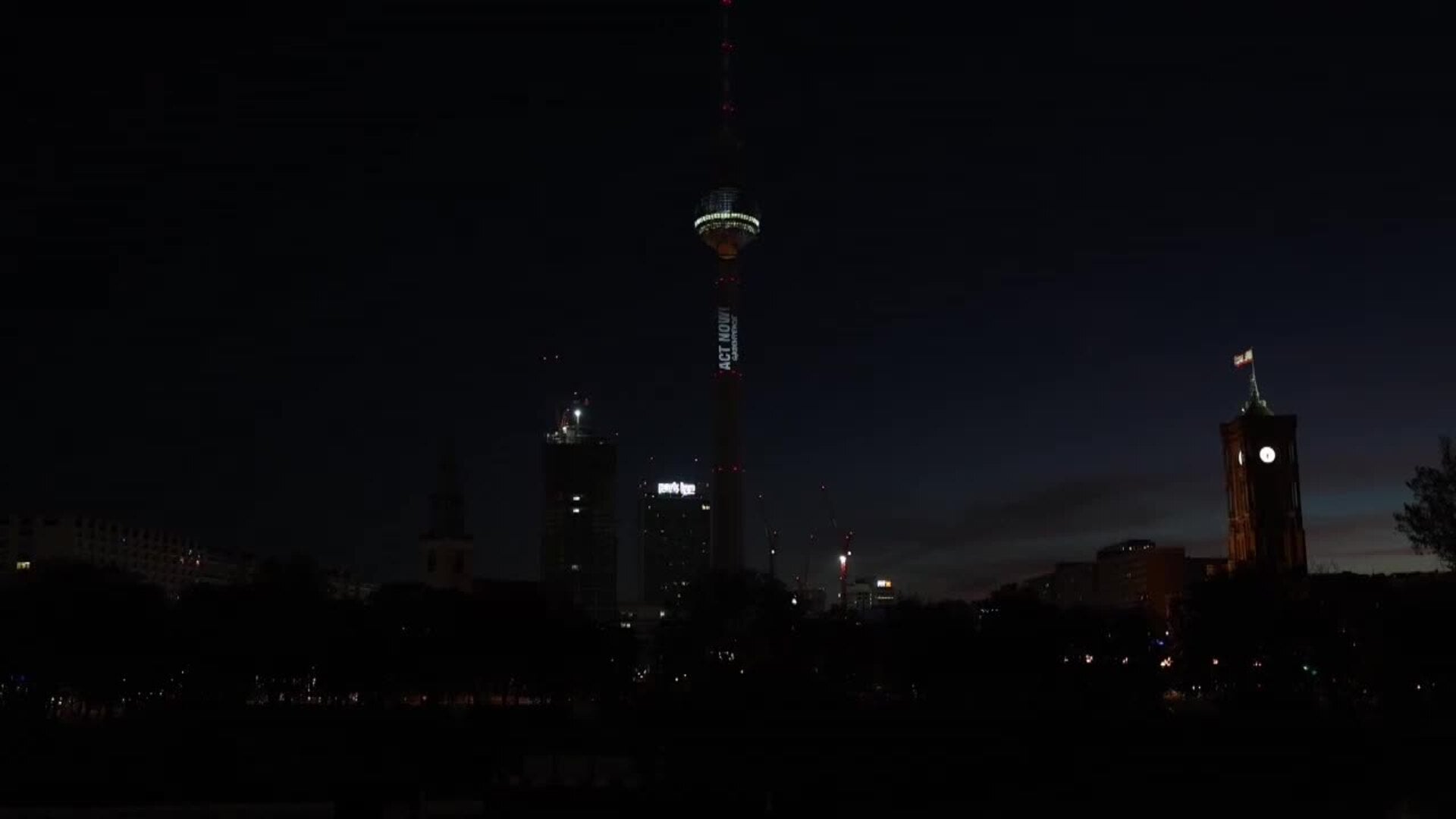Greenpeace protesta en Berlín antes del arranque de la COP30