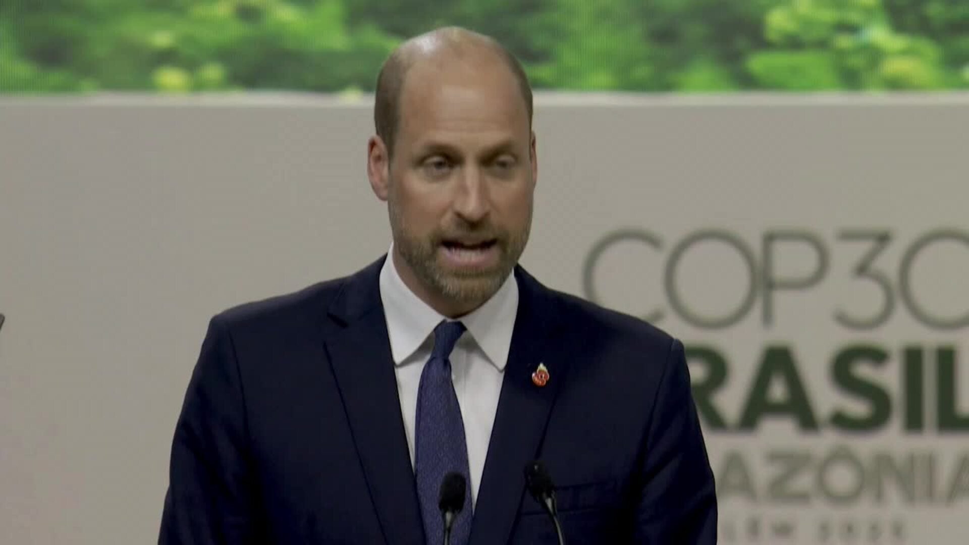 Príncipe Guillermo advierte que la tierra está llegando a su &quot;punto de inflexión crítico&quot;