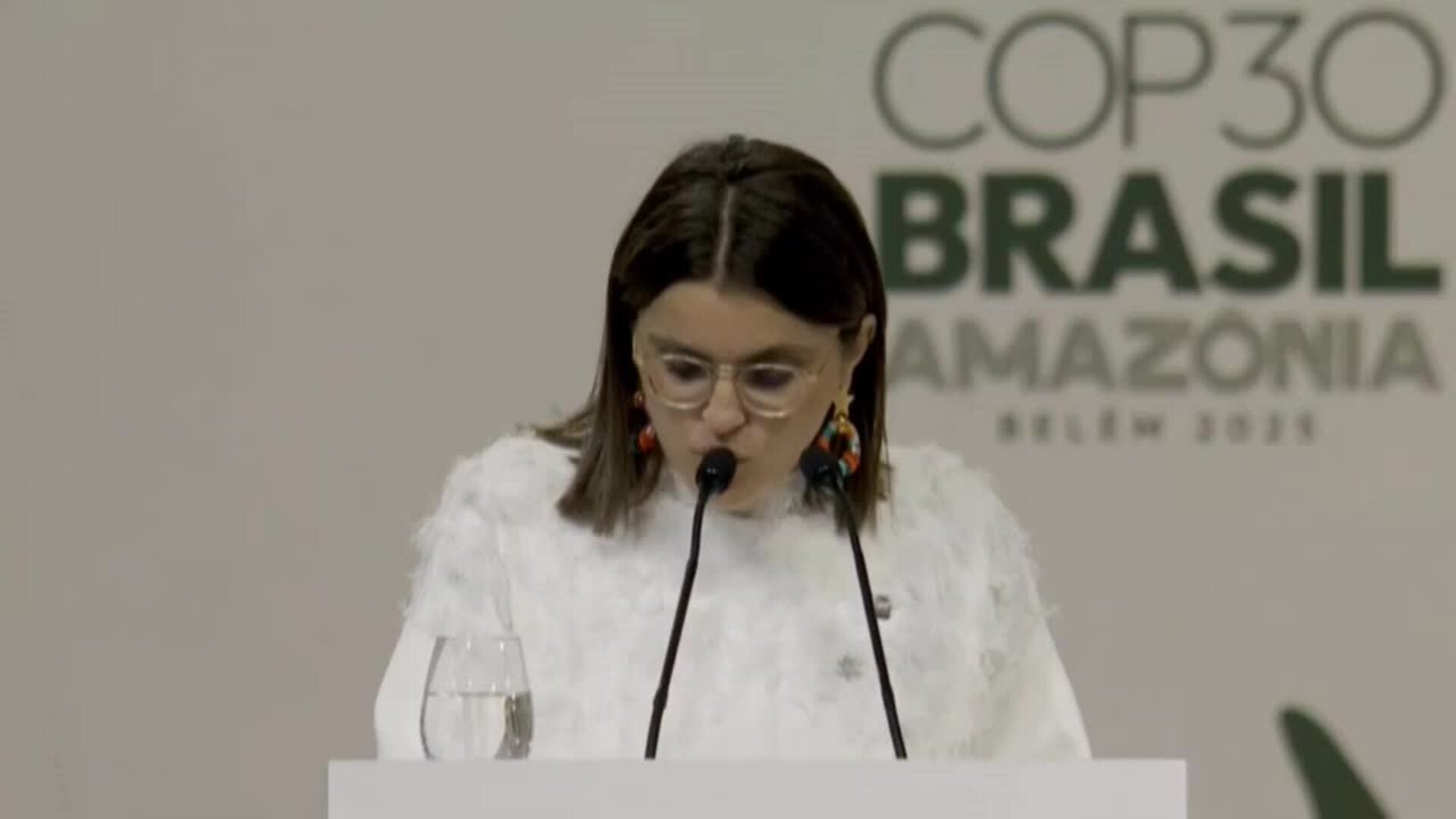 La vicepresidenta de Ecuador defiende la infancia en la COP30