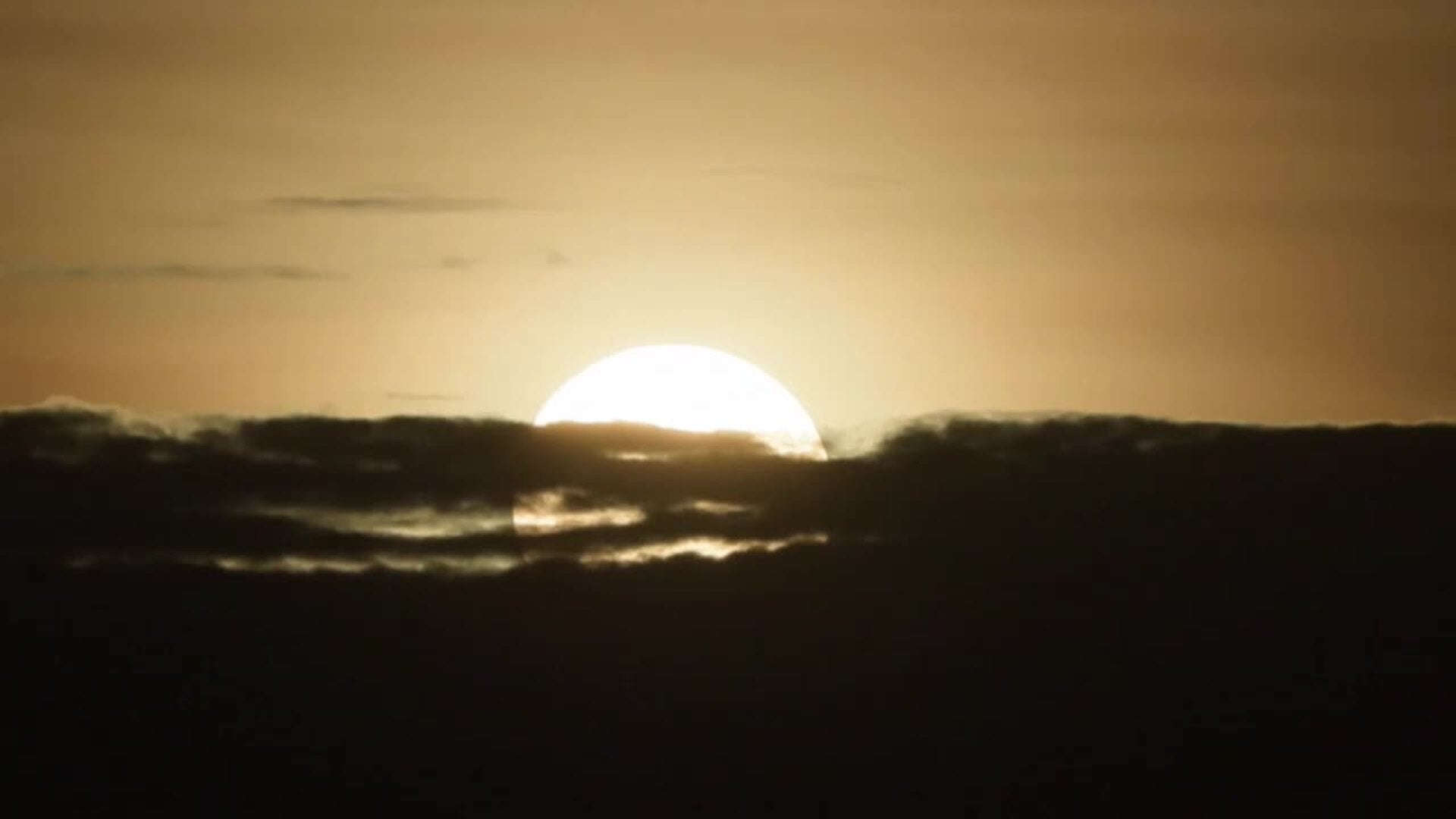 Imágenes de un amanecer de película en Ciudad de Panamá