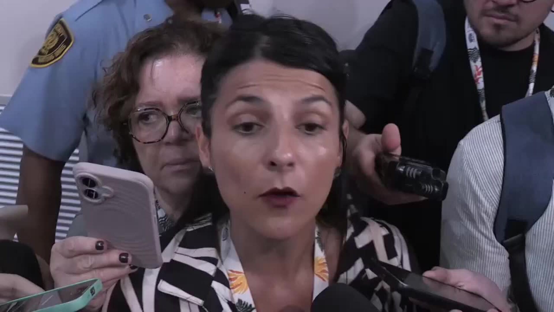 Ministra colombiana apoya &quot;hoja de ruta&quot; para poner fin al uso de hidrocarburos