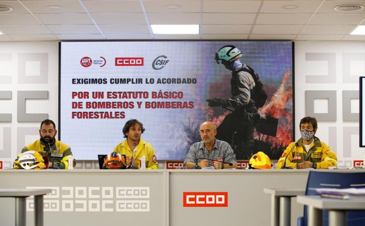 Rueda de prensa de los principales sindicatos del sector de los bomberos forestales