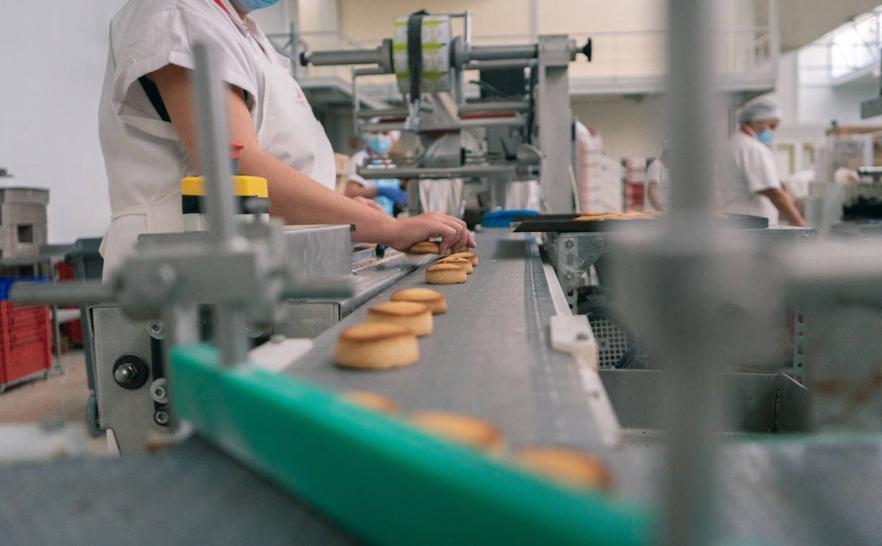 Una veintena de empresas de Estepa producen polvorones y mantecados, y emplean directa o indirectamente a 4.500 personas