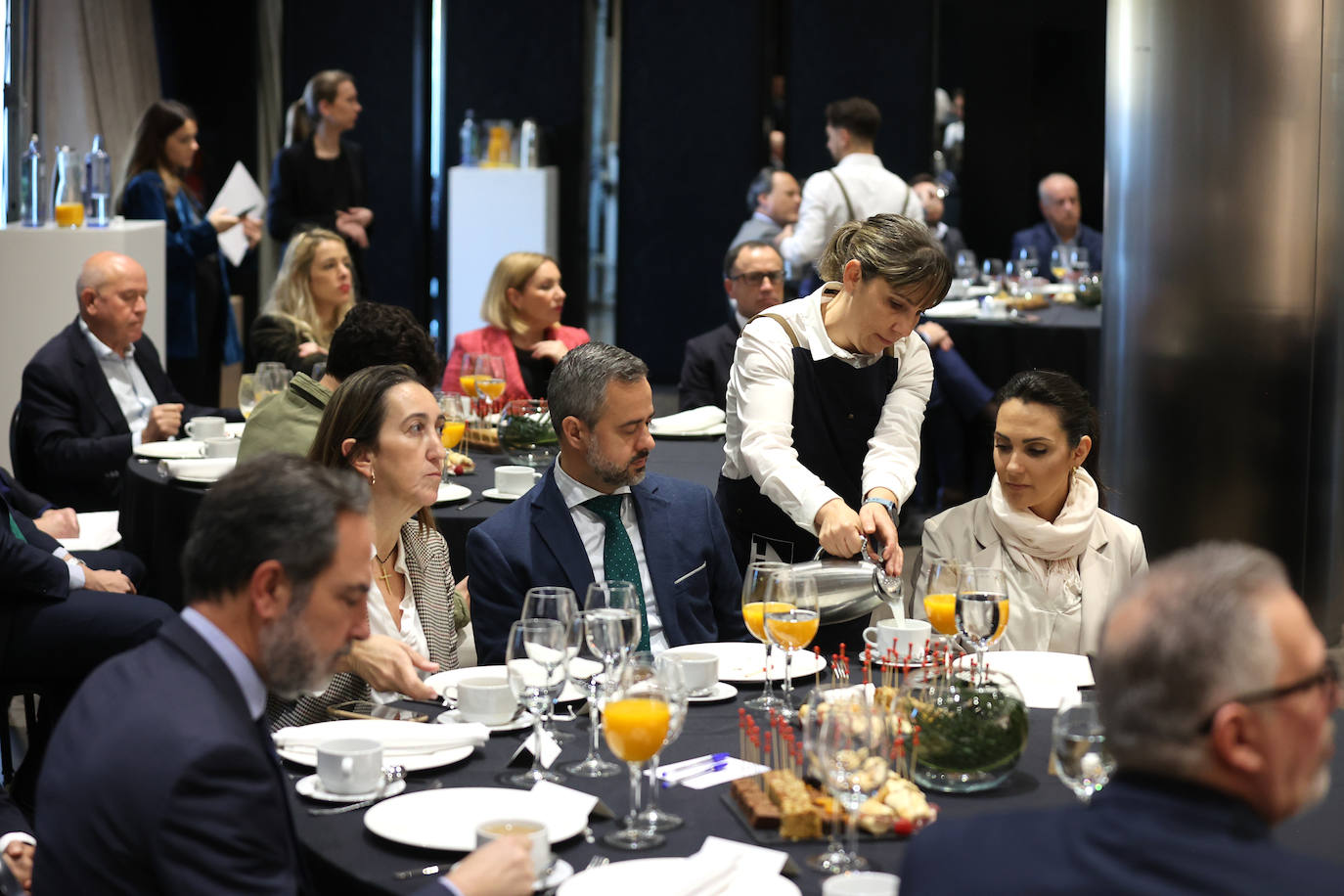 La conferencia del director general de Unieléctrica en la &#039;Mirada Económica&#039;, en imágenes