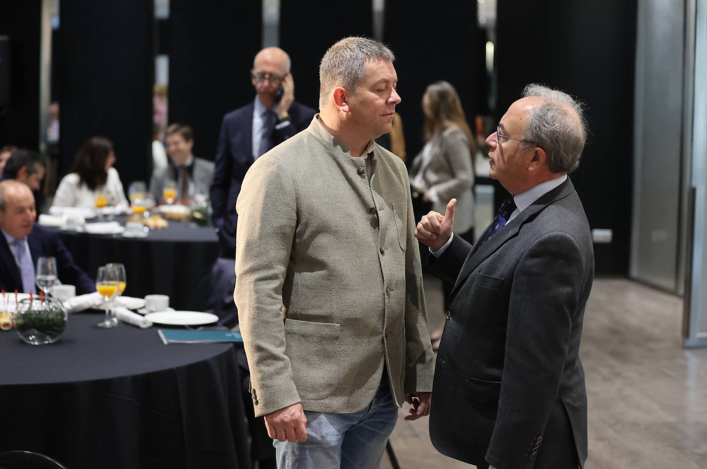 La conferencia del director general de Unieléctrica en la &#039;Mirada Económica&#039;, en imágenes