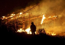 Italia denuncia que los incendios de Sicilia podrían ser provocados: «Son delitos graves como los de la mafia»