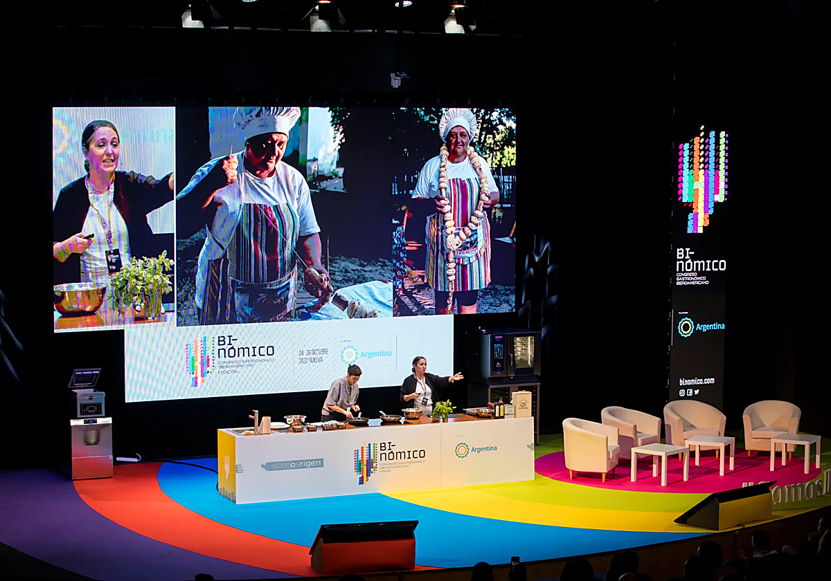 Imagen del escenario del Congreso Gastronómico Iberoamericano Binómico