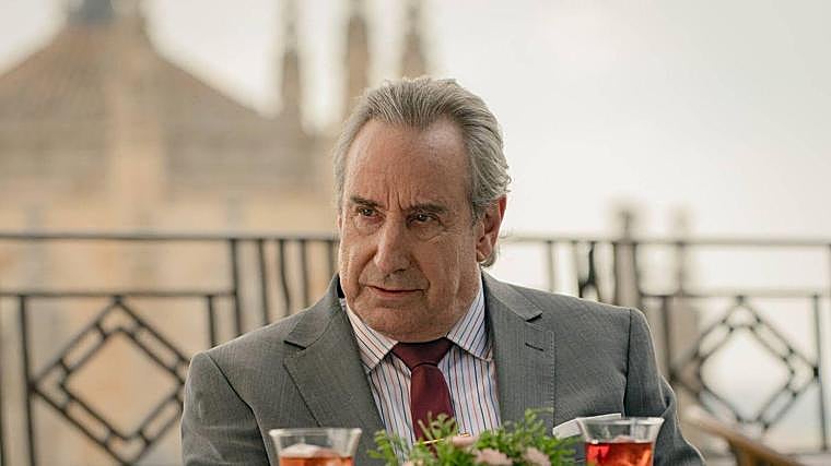 La vida personal de Juanjo Puigcorbé, Don Pedro en &#039;Sueños de Libertad&#039;: su mujer actriz, su pasado en Esquerra Republicana y sus estudios