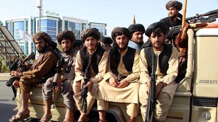 Rusia retira a los talibanes de su lista de grupos terroristas