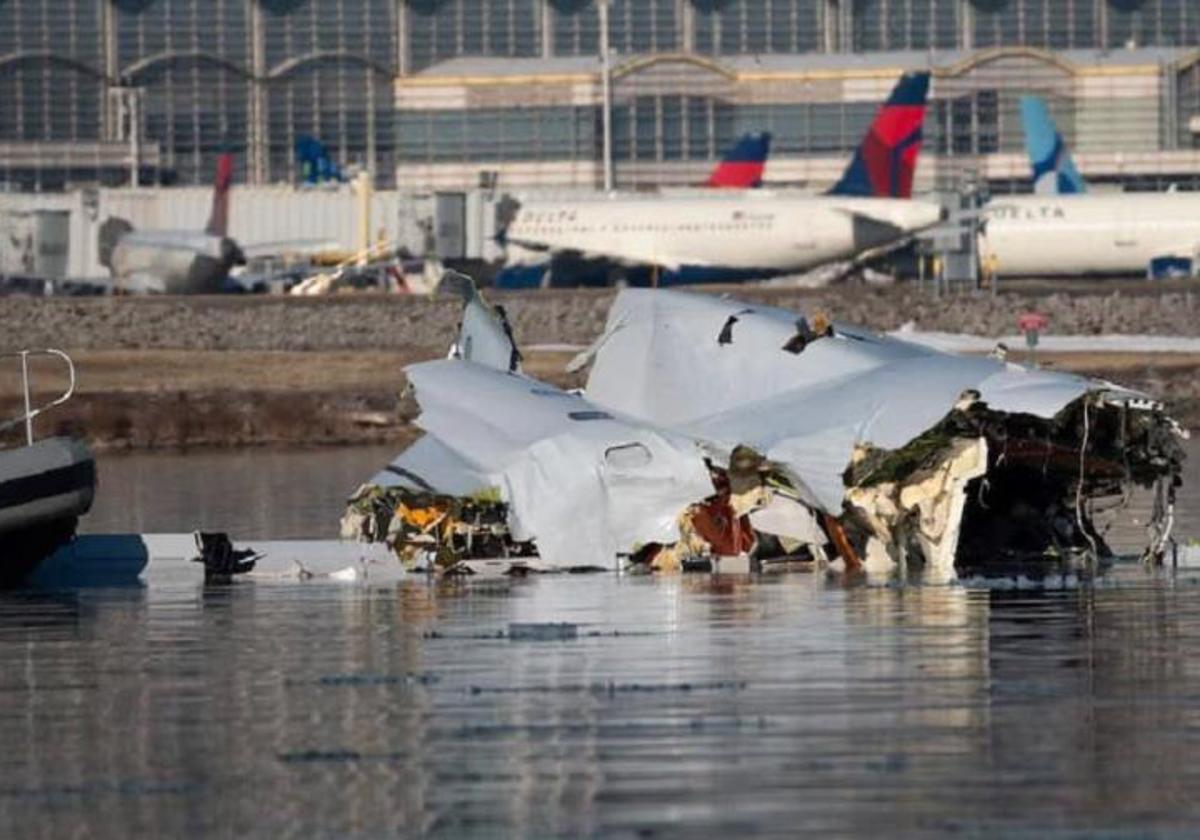 Imagen del estado en el que quedó la avioneta estrellada en Nebraska