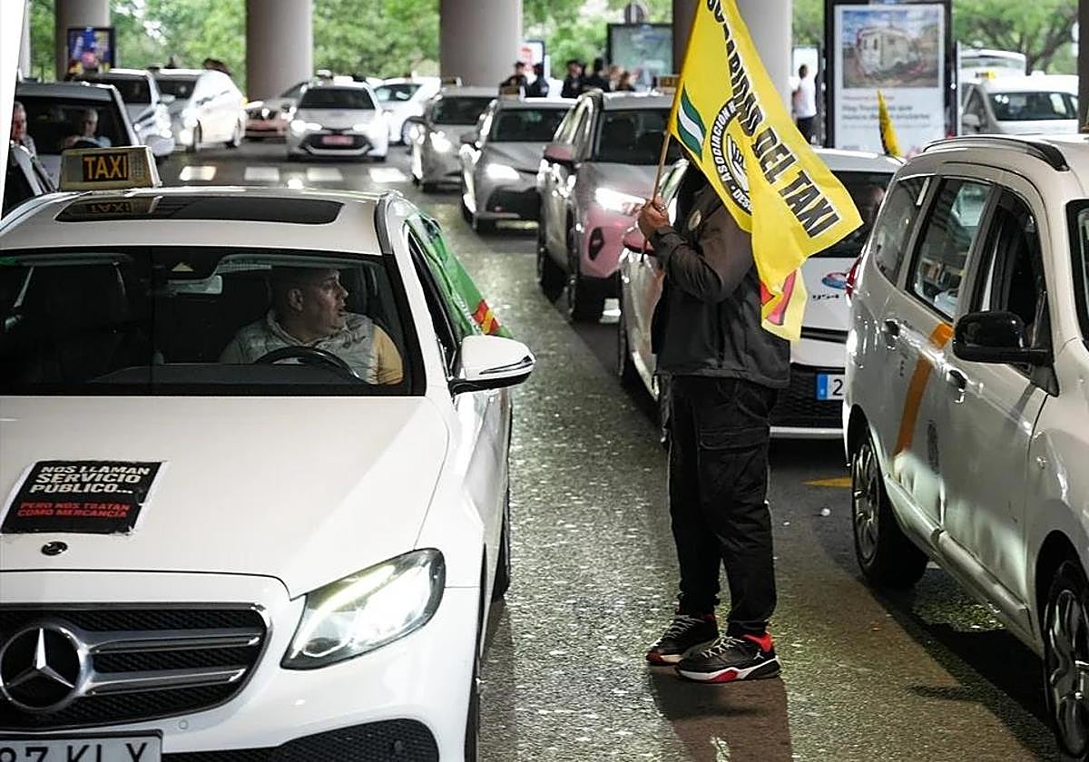 Manifestación de taxistas hoy en Madrid: calles cortadas, recorrido y por qué protestan