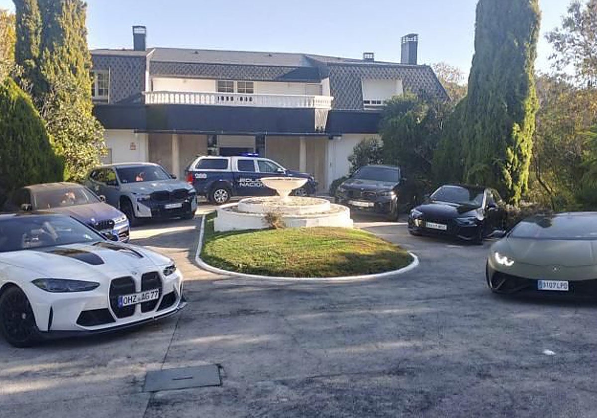 Coches de lujo intervenidos a la red del exnspector jefe de la UDEF de Madrid