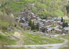 El pueblo de Cataluña al que solo se puede acceder por carretera desde Andorra: dónde está y cómo llegar
