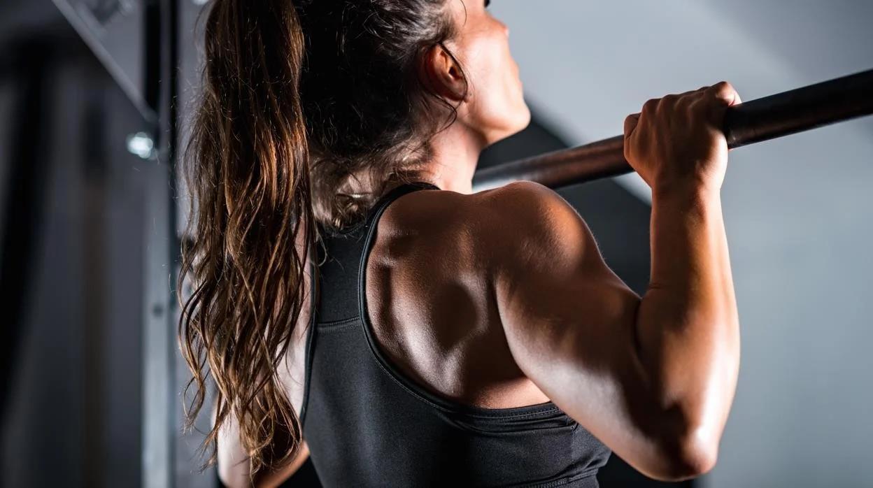 El fisioterapeuta Toni Pérez explica por qué entrenar la fuerza es un seguro para no lesionarnos