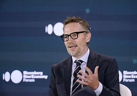 El CEO de Linkedin avisa del cambio de paradigma: «El futuro del trabajo no pasa por ir a mejores universidades...»