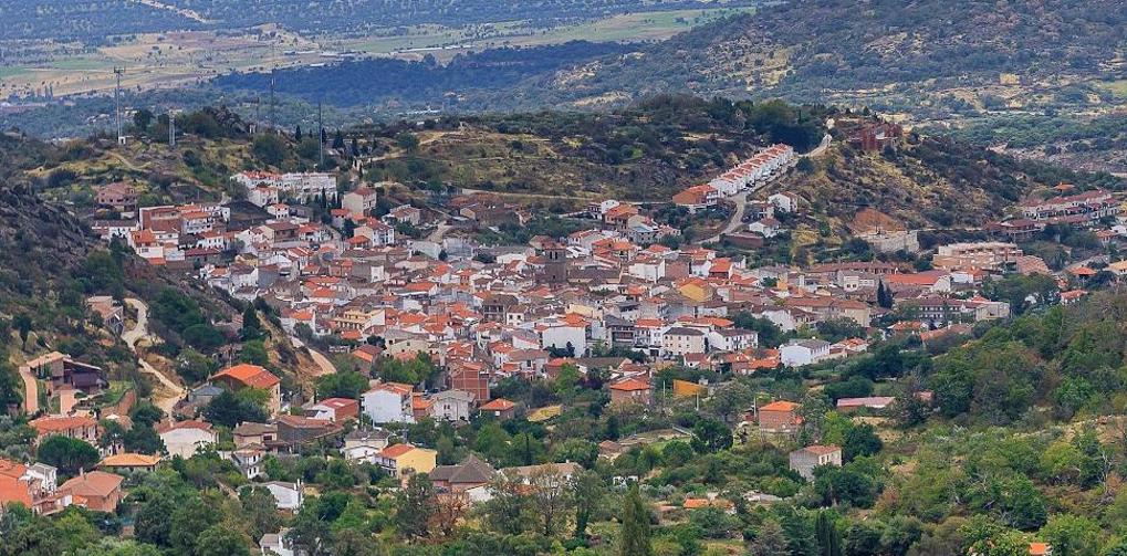 El encantador pueblo de Toledo ideal para hacer senderismo y recoger castañas: produce 700 toneladas cada otoño