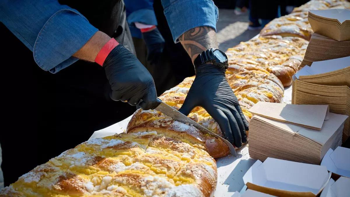 Corona de la Almudena gratis en Madrid: qué día, a qué hora y dónde se repartirán