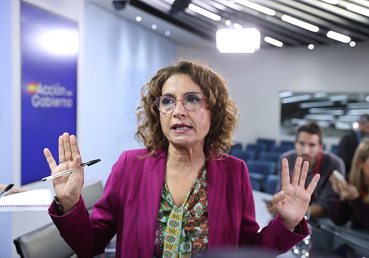 La vicepresidenta del Gobierno y ministra de Hacienda, María Jesús Montero