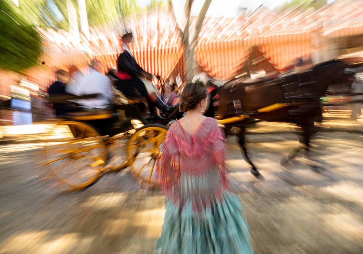Un bancario, un coche de caballos en el real y la inteligencia artificial