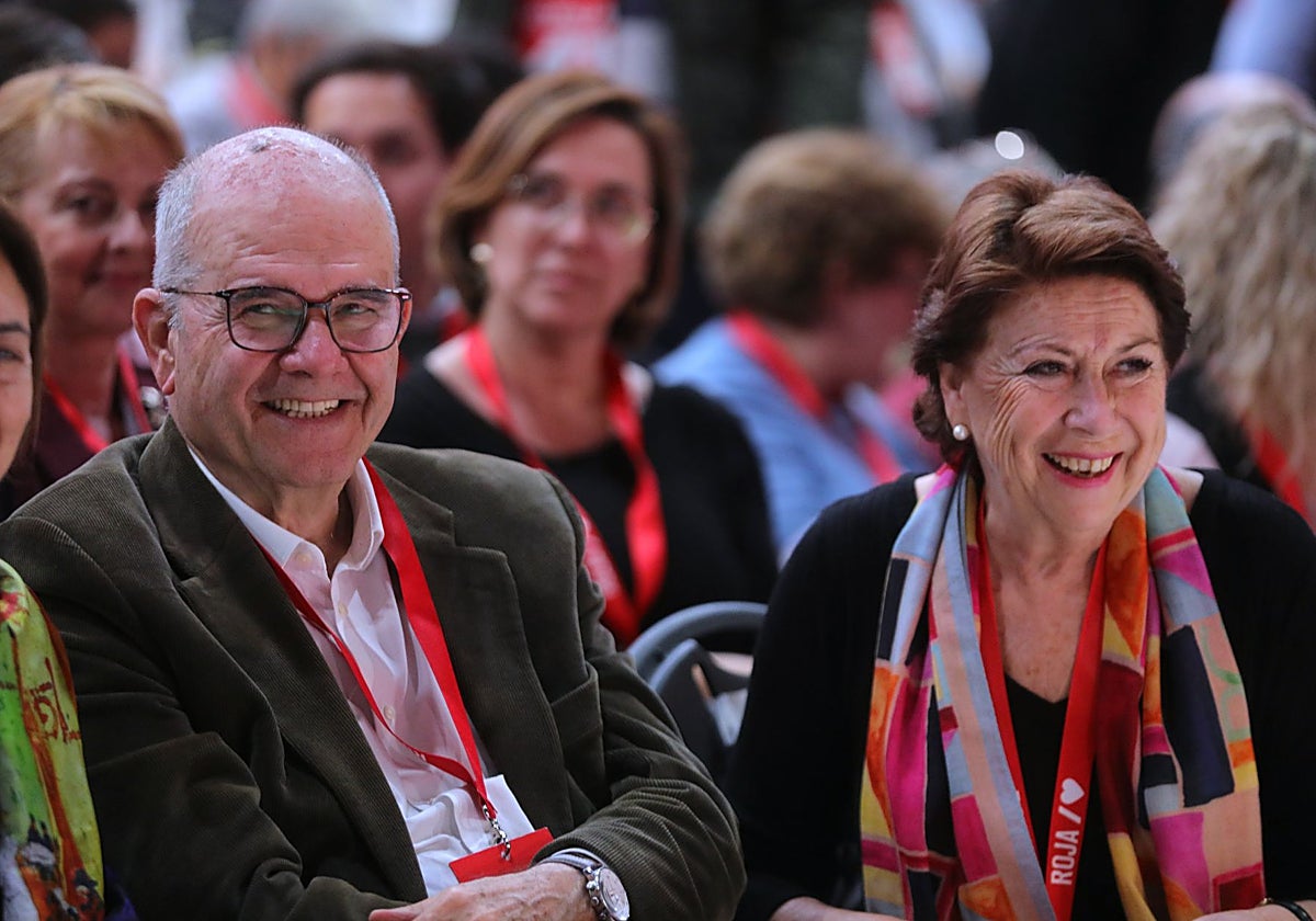 La ceja izquierda no ve