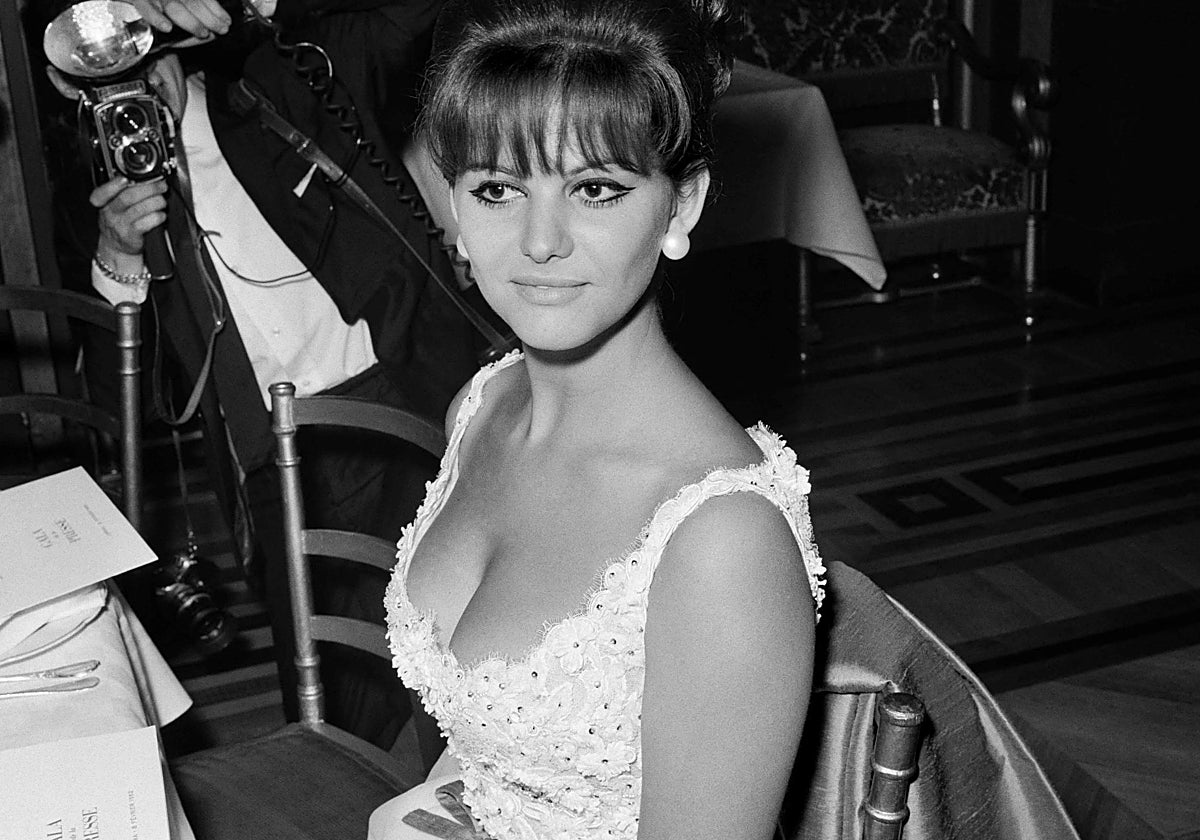 Claudia Cardinale, en febrero de 1962 en París, en la presentación de 'La Fayette', dirigida por Jean Dréville