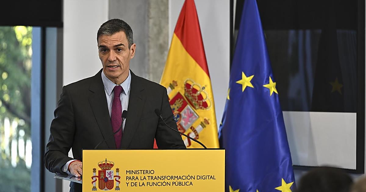 Votar al PSOE con máscara antigás