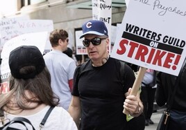 Hollywood se asoma al abismo: los actores votarán ir también a la huelga