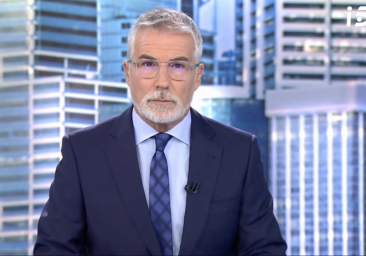 David Cantero se ha hecho eco del 80 cumpleaños de Mick Jagger en el Informativo de Telecinco.