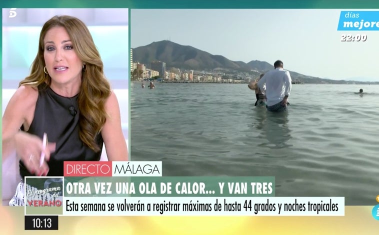 Imagen principal - Javier Cantero, redactor de 'El programa del verano', ha terminado con una bañista en el mar.