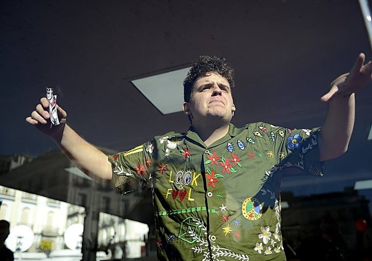 Quién es Arkano: el 'chico bueno' del rap y récord Guinness que besa a ...