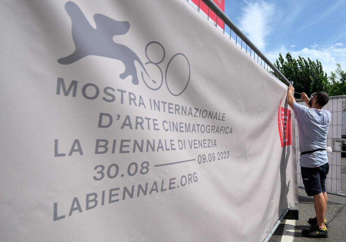 Preparativos en el Lido para la 80 edición del Festival de Venecia