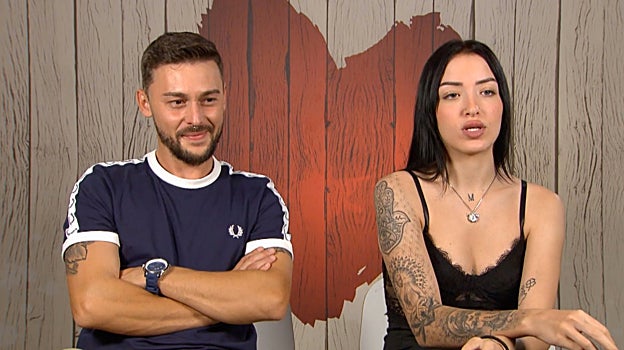 José y Miranda al final de su cita