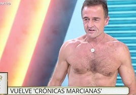 Alessandro Lecquio 'calienta'  'TardeAR' con un striptease que deja a Ana Rosa sin saber dónde meterse