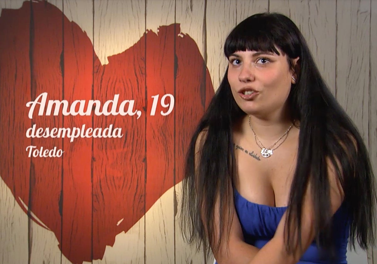 Amanda se quedó de piedra cuando su cita de 'First Dates' le entregó un regalo algo peculiar.