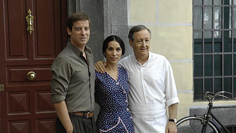 Manu Baqueiro, Itziar Miranda y Jose Antonio Sayagués son Marcelino, Manolita y Pelayo en 'Amar en tiempos revueltos'