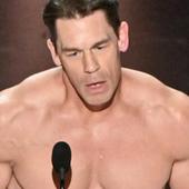 El desnudo integral e impactante de John Cena durante la ceremonia