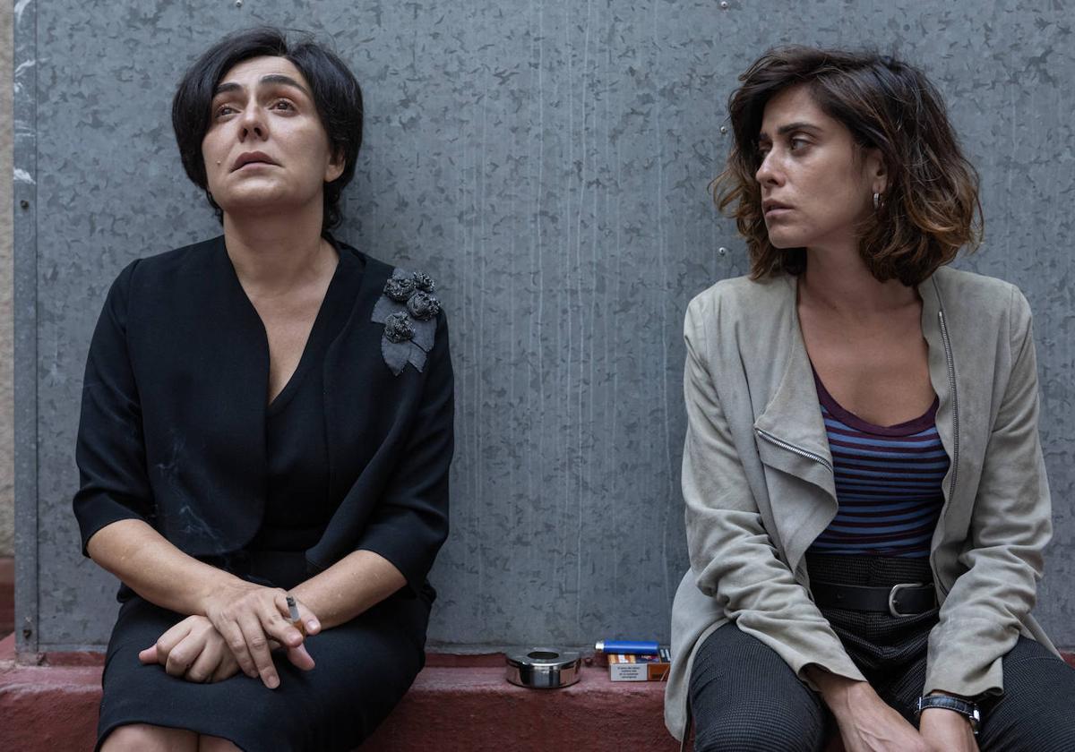 Candela Peña y María León