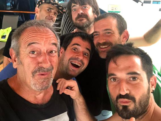 Karlos Arguiñano junto a sus hijos, Eneko, Zigor, Txarli, Martin y Joseba