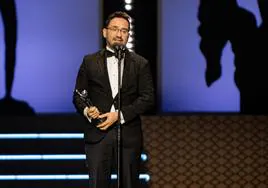 J. A. Bayona arrasa en los premios Platino y cierra el año triunfal de 'La sociedad de la nieve'