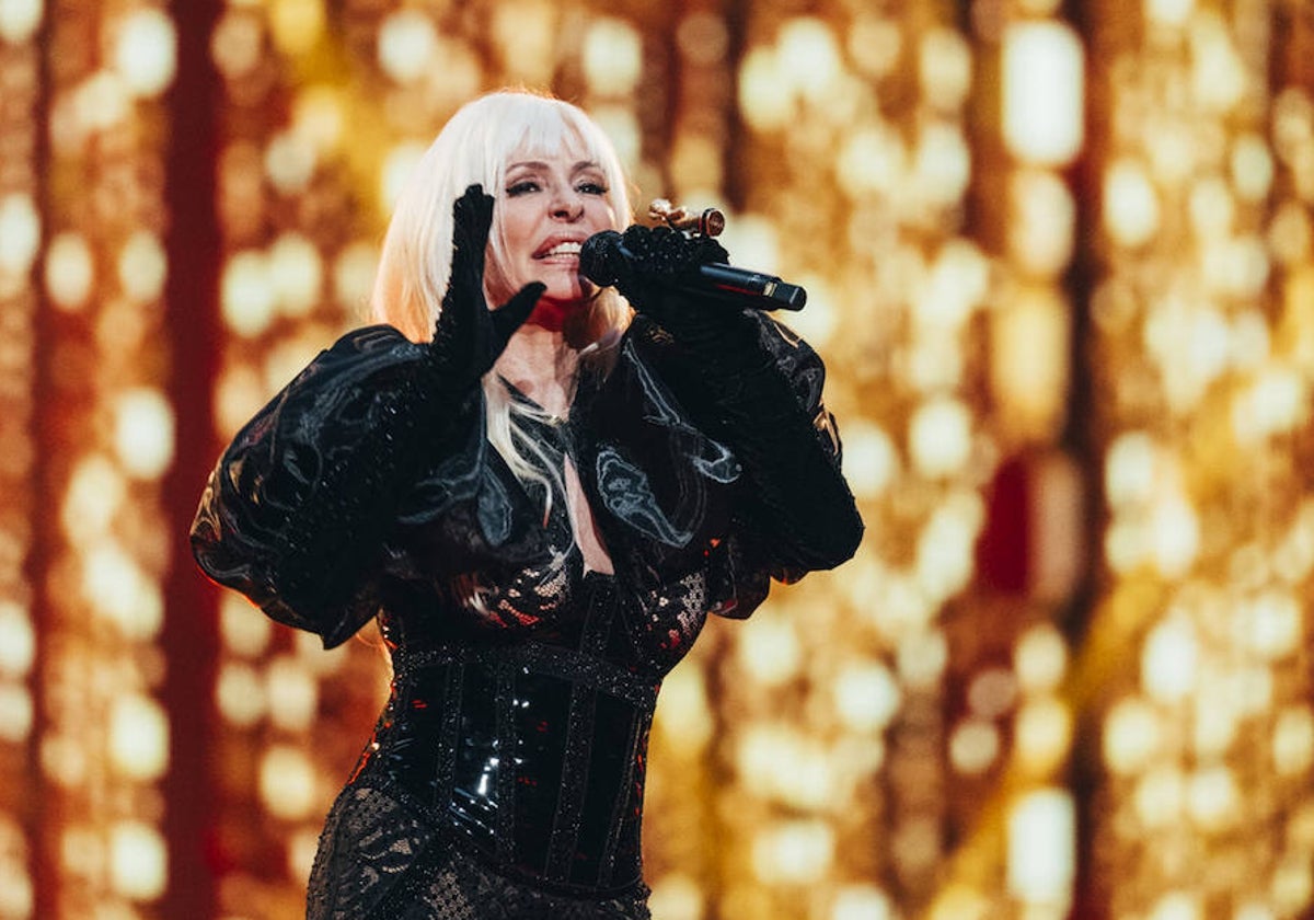 Nebulossa durante un ensayo en Eurovisión