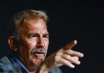 Kevin Costner con su wéstern río y Donald Trump antes del trumpismo