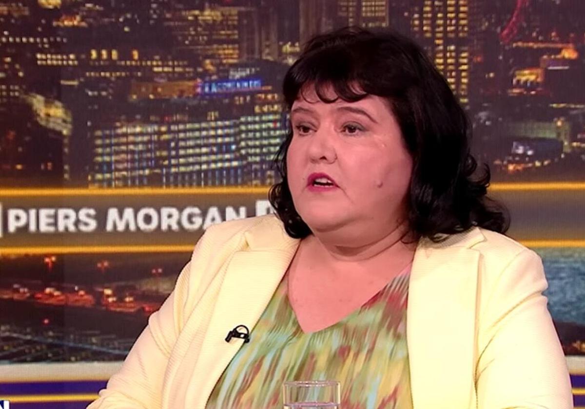 Fiona Harvey, la mujer en la que se inspira &#039;Mi reno de peluche&#039;, demanda a Netflix por 50 millones de dólares