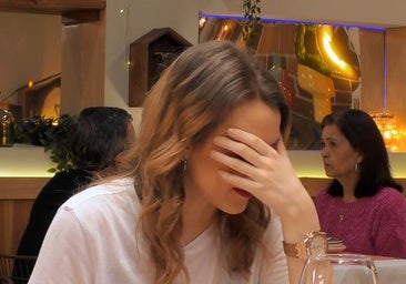 «Me parece una falta de respeto»: una soltera se enfrenta a algo nunca visto en 'First Dates' y tiene que tomar una difícil decisión