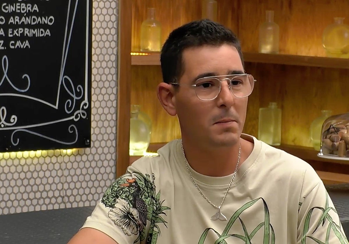 David tuvo un percance en 'First Dates' al ver llegar a su cita.