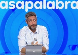 Roberto Leal saca a la luz uno de los grandes secretos de 'Pasapalabra': ¿Qué es lo que oculta en su tablet?